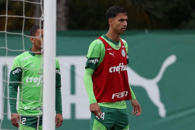 Vitor Reis vê jogo com sentimento diferente diante do Flamengo -  (crédito: Foto: Cesar Greco/Palmeiras)