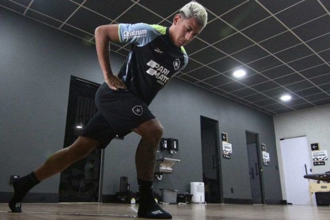 Matheus Martins fez seu primeiro treino pelo Botafogo -  (crédito: Vítor Silva/ BFR)