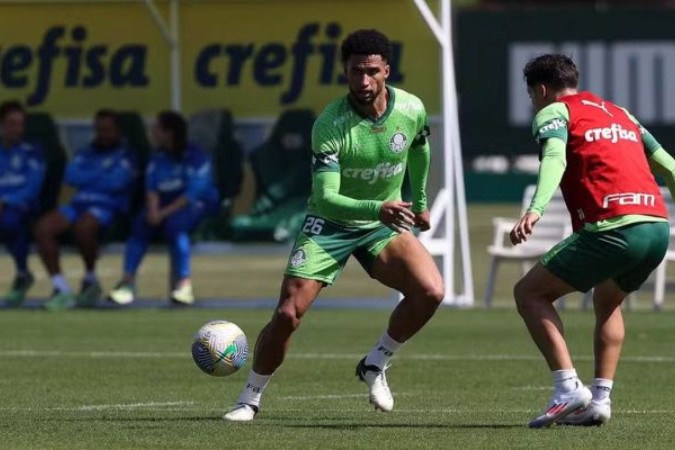 Murilo em ação no treino do Palmeiras nesta quinta-feira -  (crédito: Foto: Cesar Greco/Palmeiras)