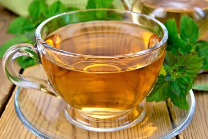 Chá de erva-cidreira com hortelã (Imagem: kostrez | Shutterstock) -  (crédito: EdiCase)