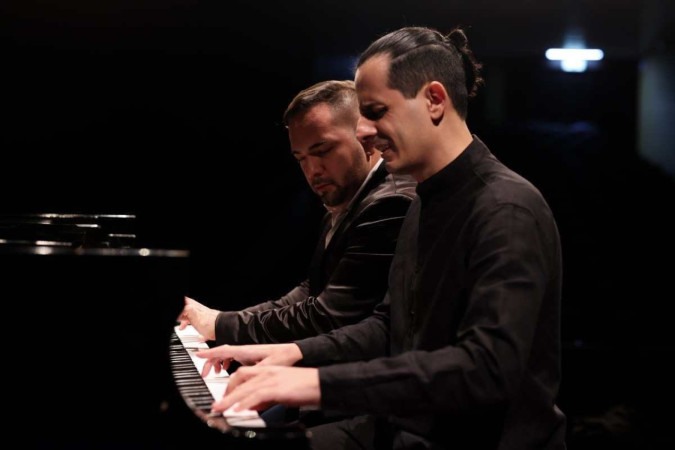 Pianistas Diogo Monzo e Pablo Marquine durante projeto Faces do Piano Brasileiro
 -  (crédito:  ARES SOARES)