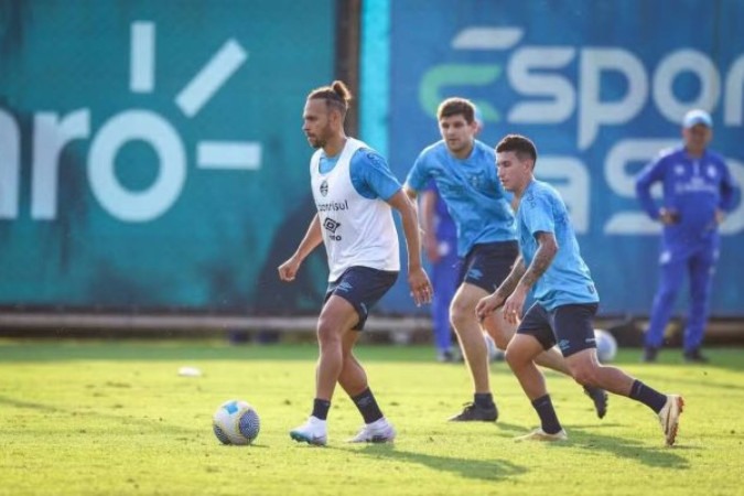 Braithwaite faz primeiro treino no Grêmio -  (crédito: Foto: Lucas Uebel/Grêmio)