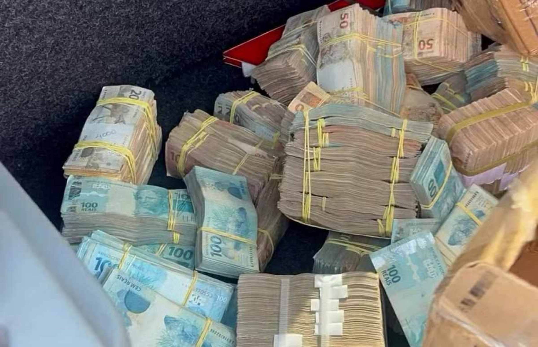 R$1 milhão encontrado em carro segue sem dono; saiba o destino do dinheiro