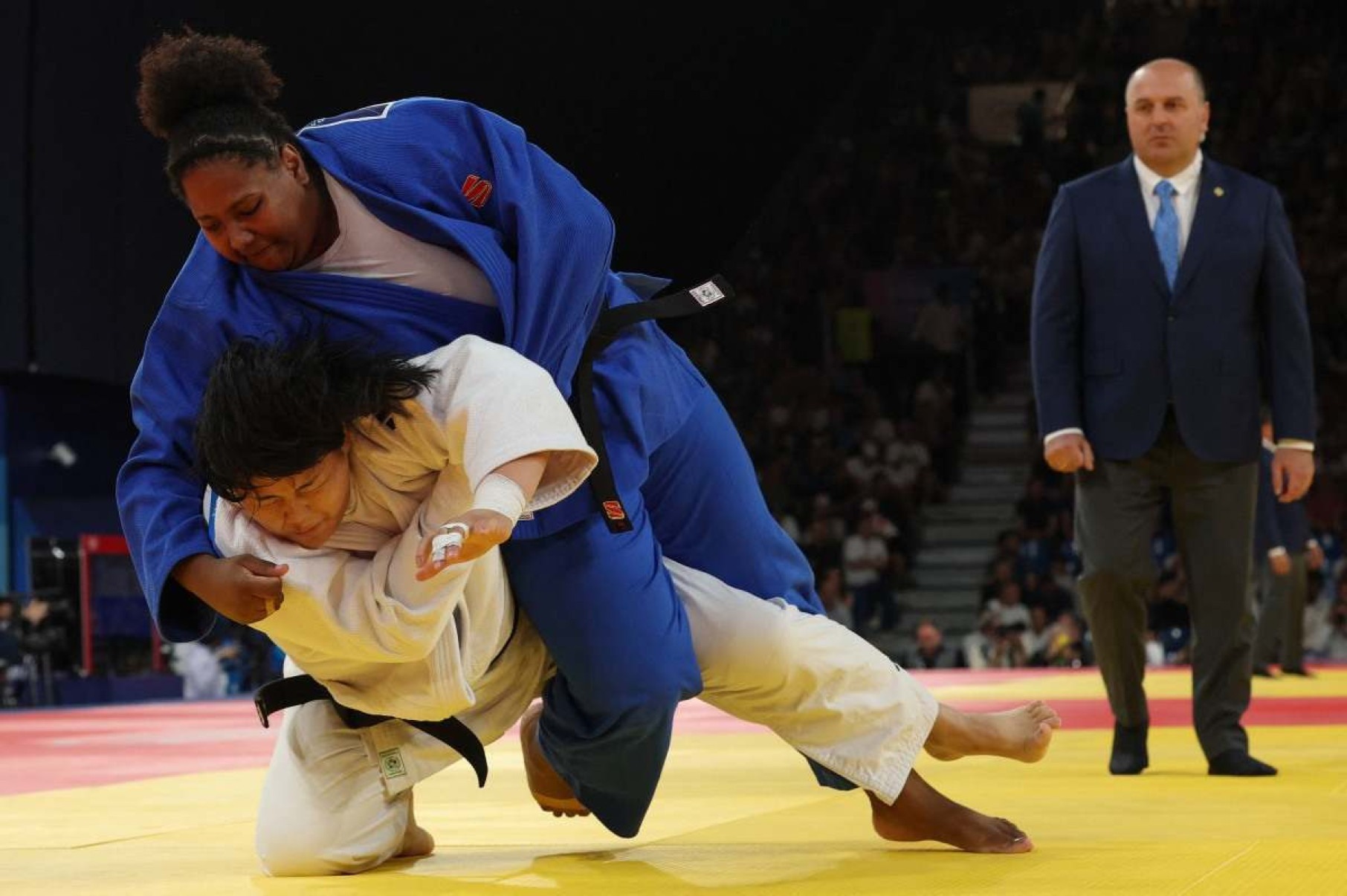 Beatriz Souza vence sul-coreana e avança para semifinal do judô