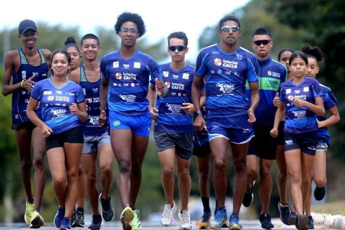 Atualmente, cerca de 150 alunos participam participam do Centro de Atletismo de Sobradinho -  (crédito: Ed Alves/CB/D.A Press)