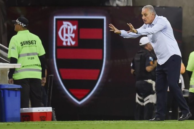 Tite durante jogo do Flamengo -  (crédito: Foto: Marcelo Cortes/CRF)