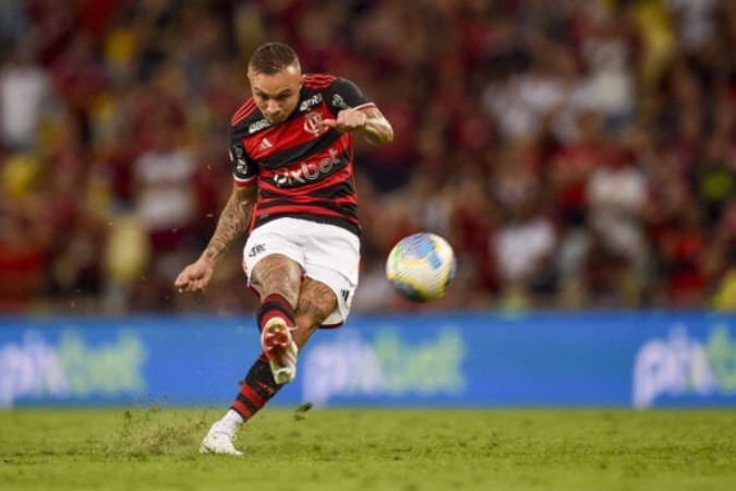 Everton Cebolinha em campo pelo Flamengo -  (crédito: Foto: Marcelo Cortes/CRF)