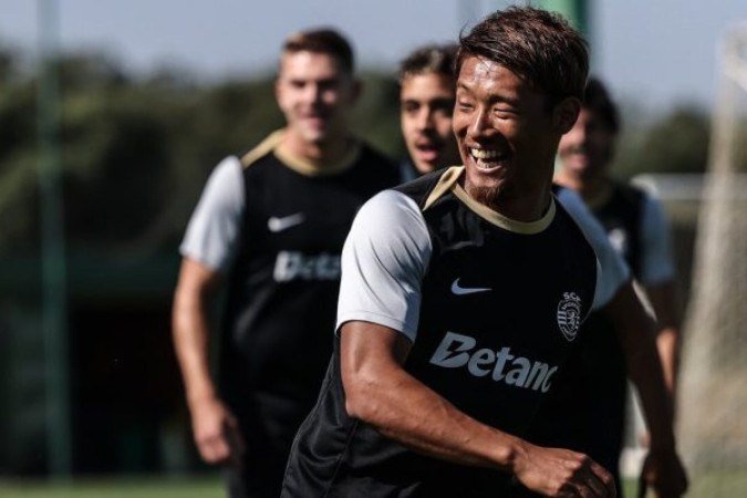 Jogadores do Sporting durante treinamento da equipe  -  (crédito: Foto: Divulgação / Sporting)