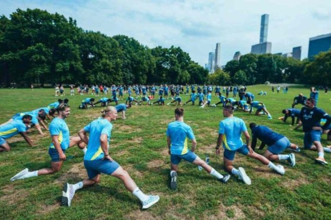 Jogadores do City durante treinamento na pré-temporada da equipe  -  (crédito: Foto: Divulgação/Manchester City)