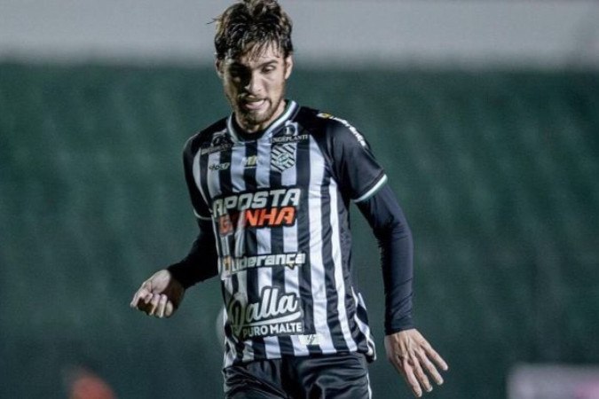 JP Iseppe deve ser titular do Figueirense contra o Botafogo-PB -  (crédito: Foto: Divulgação / Figueirense)