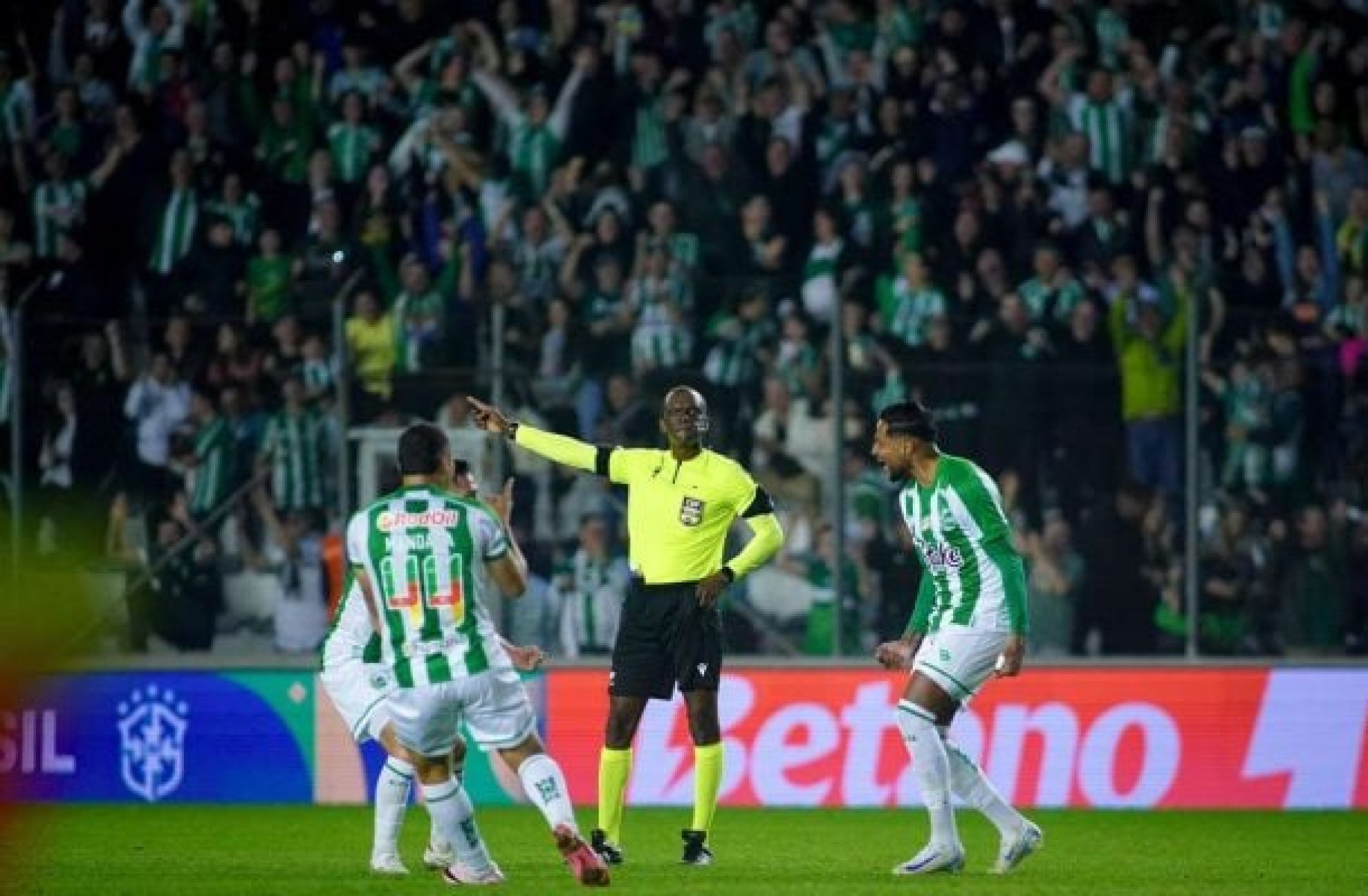 Diego Gonçalves celebra gol e vantagem do Juventude na Copa do Brasil