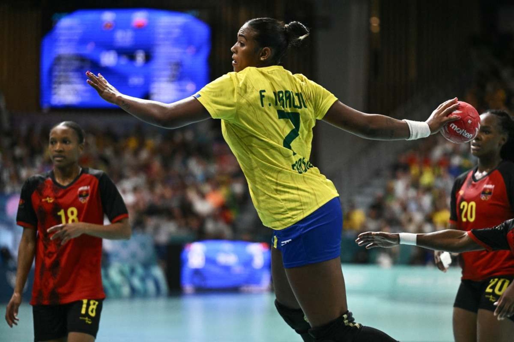 Brasil vence Angola e vai às quartas no handebol nas Olimpíadas