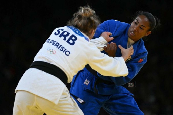 Ketleyn Quadros durante luta contra a servia Marica Perisic -  (crédito: Luis ROBAYO / AFP)