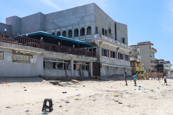 O que se sabe sobre ataque com homem-bomba e atiradores em praia da Somália -  (crédito: BBC Geral)