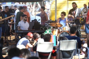 Comunidades do ramo da música que atuam no Eixão do Lazer organizam no próximo domingo, dia 8, uma manifestação no Eixão  -  (crédito:  Ed Alves/CB/DA.Press)