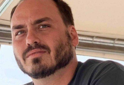 Carlos Bolsonaro questiona vazamento de movimentação financeira do pai -  (crédito: Reprodução/Facebook)