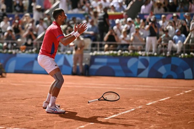 Novak Djokovic vence e é medalha de ouro em Paris 2024 -  (crédito: Carl de Souza / AFP)