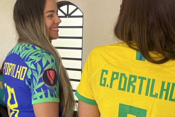 Irmãs de Gabi Portilho: amor no coração e na camisa personalizada -  (crédito: Khalil Santos/CB/D.A Press)