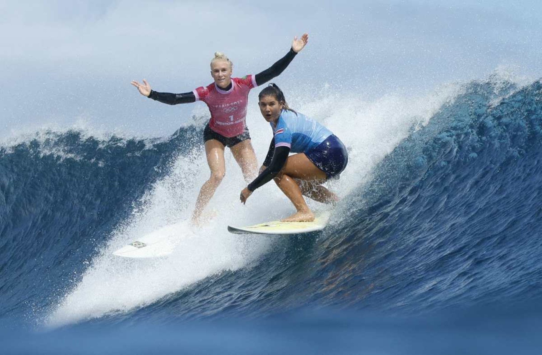 Tati Weston-Webb vence na semi e mantém chance do Brasil por ouro no surfe