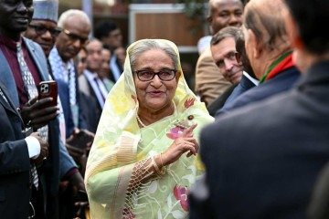 Primeira ministra de Bangladesh Sheikh Hasina teve que renunciar após uma série de protestos no país - (crédito: Indranil MUKHERJEE / AFP) Primeira ministra de Bangladesh Sheikh Hasina teve que renunciar após uma série de protestos no país - (crédito: Indranil MUKHERJEE / AFP)