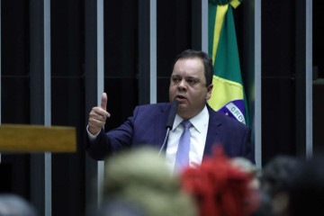 Após ter apoio descartado por Lira, Elmar busca viabilizar seu nome na disputa com o apoio de Lula e da base governista -  (crédito: Bruno Spada/Câmara dos Deputados)