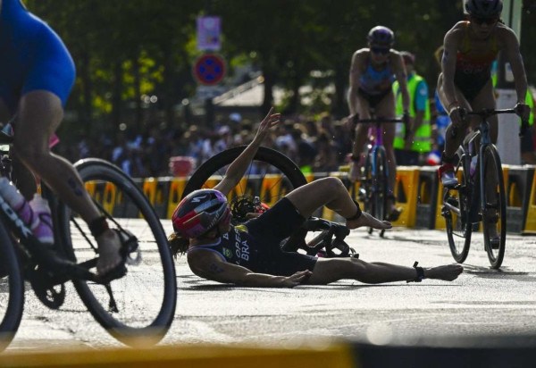 JULIEN DE ROSA / AFP