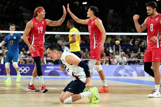 A eliminação do volêi masculino do Brasil antes da fase semifinal foi a primeira em uma Olimpíada neste século, ou seja, a primeira desde os Jogos de Sydney-2000       -  (crédito:  AFP)