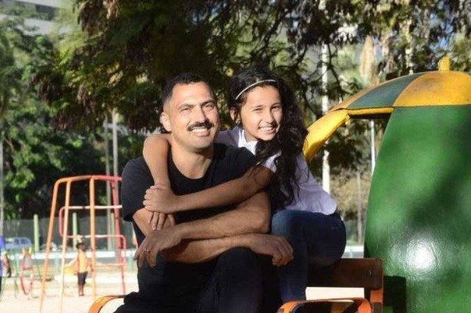  05/08/2024 Crédito: Marcelo Ferreira/CB/D.A Press. Brasil. Brasília - DF - Dia dos Pais sobre pais solo. Humberto Marques Santos com a filha Esther Nathália Marques,