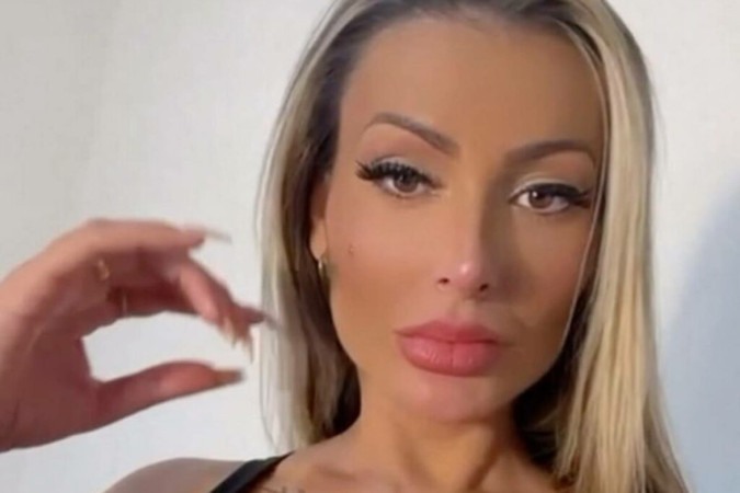 Andressa Urach rebate ataques após anunciar tatuagens no corpo inteiro: 