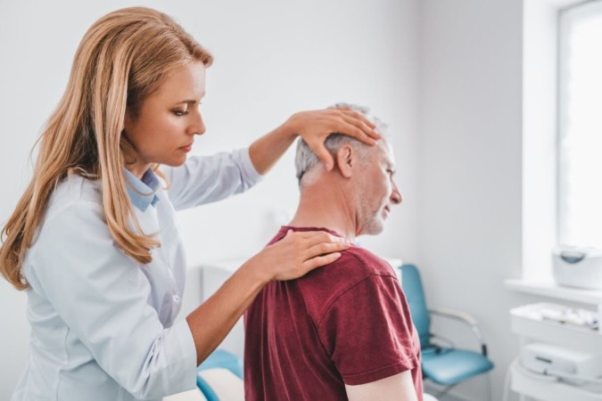 As dores crônicas podem afetar o dia a dia dos pacientes (Imagem: Inside Creative Hou | Shutterstock) -  (crédito: EdiCase)