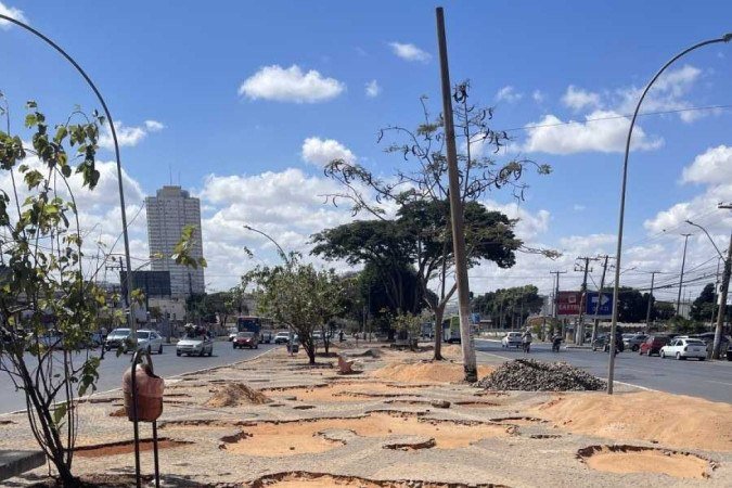 Trecho próximo ao 8ºGBM está com a retirada das pedras mais avançada