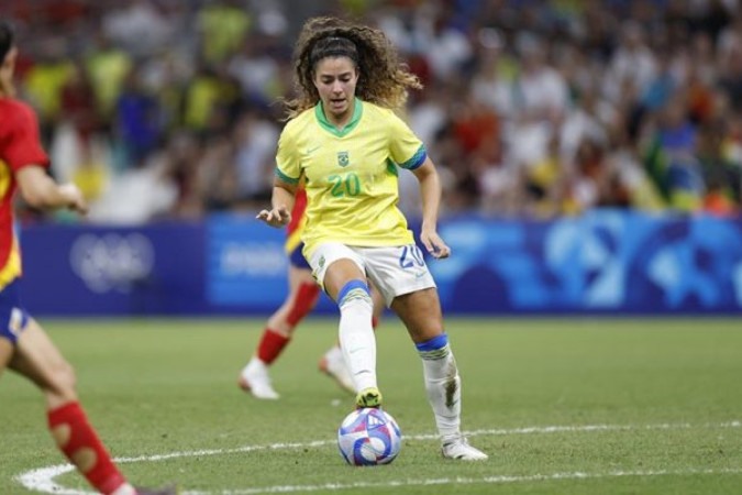 Angelina em ação com a camisa do Brasil na vitória sobre a Espanha  -  (crédito: Foto: Rafael Ribeiro/CBF)