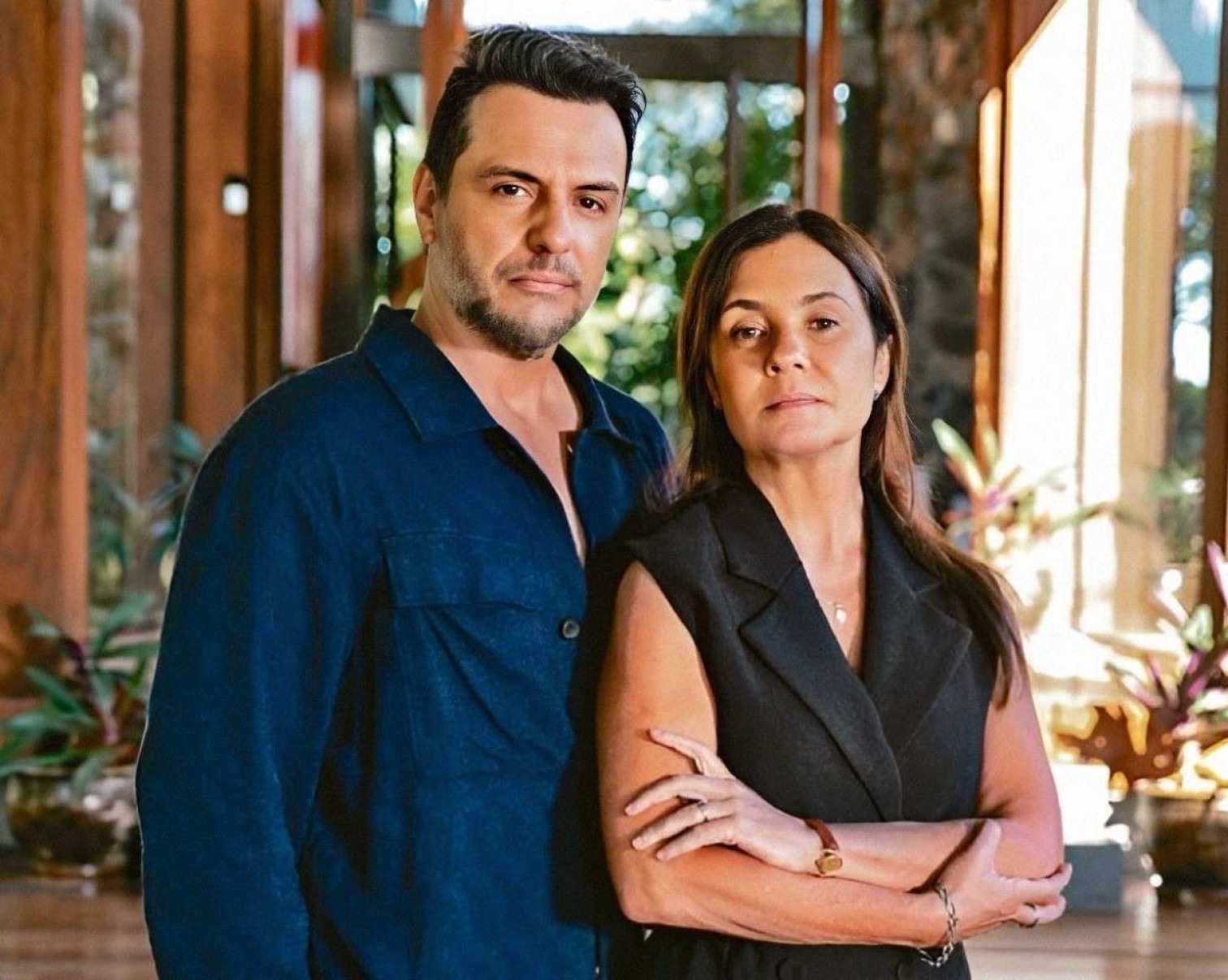 Molina (Rodrigo Lombardi) e Mércia (Adriana Esteves)