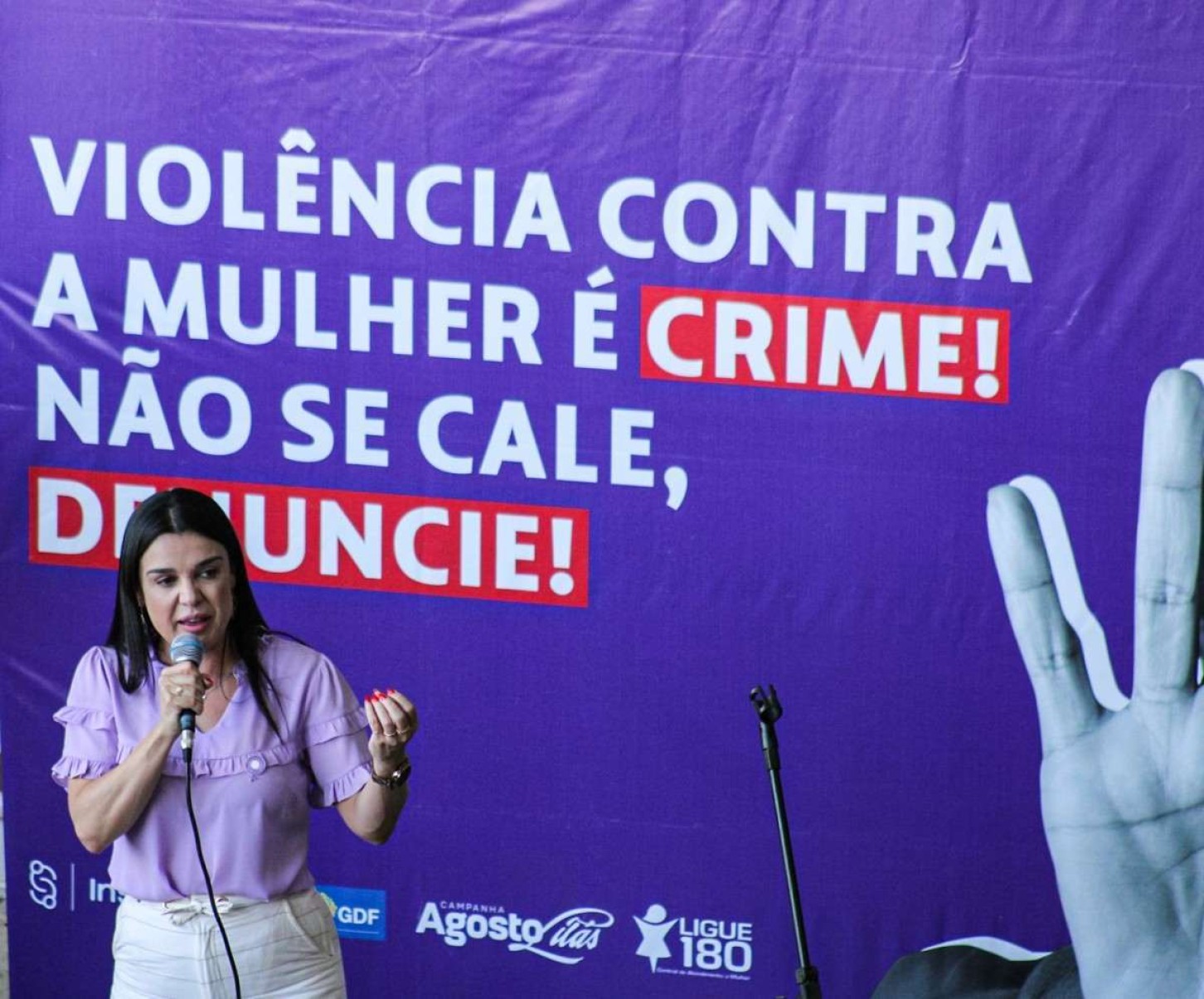  07/08/2024 Crédito: Kayo Magalhães/CB/D.A Press. Cidades. A Lei Maria da Penha completa 18 anos nesta quarta-feira (7). Em alusão ao Agosto Lilás, mês de conscientização pelo fim da violência contra a mulher.