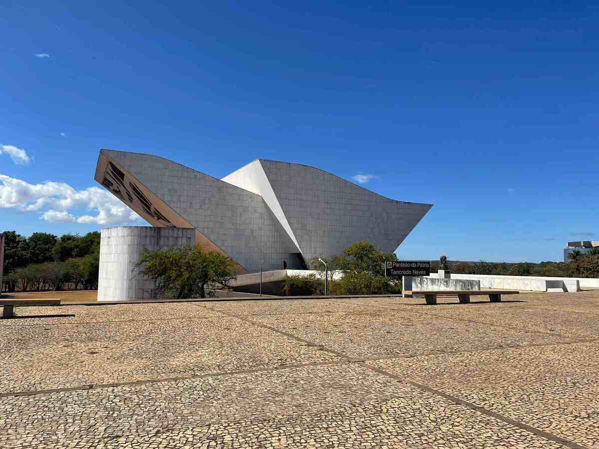 Pontos turísticos de Brasília contam a história da cidade