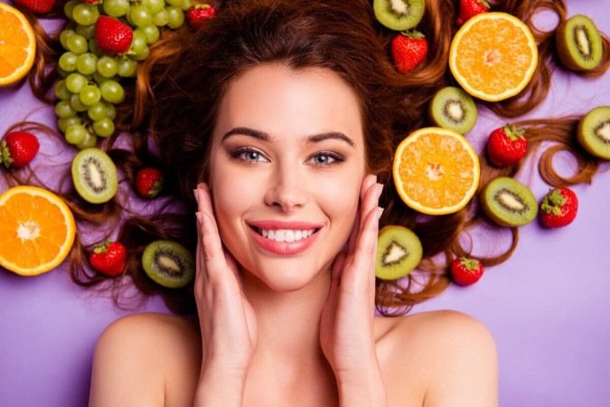Alimentação balanceada é essencial para manter a saúde da pele (Imagem: Roman Samborskyi | Shutterstock) - (crédito: EdiCase) Alimentação balanceada é essencial para manter a saúde da pele (Imagem: Roman Samborskyi | Shutterstock) - (crédito: EdiCase)