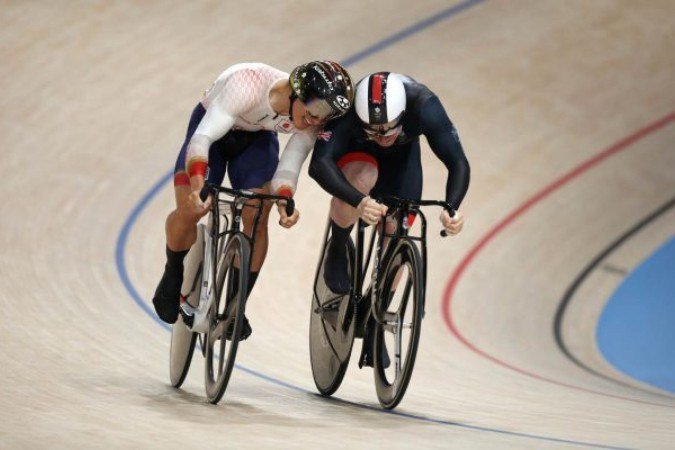 Ota e Carlin 'batem cabeça' no velódromo de Paris -  (crédito: Foto: Jared C. Tilton/AFP via Getty Images)
