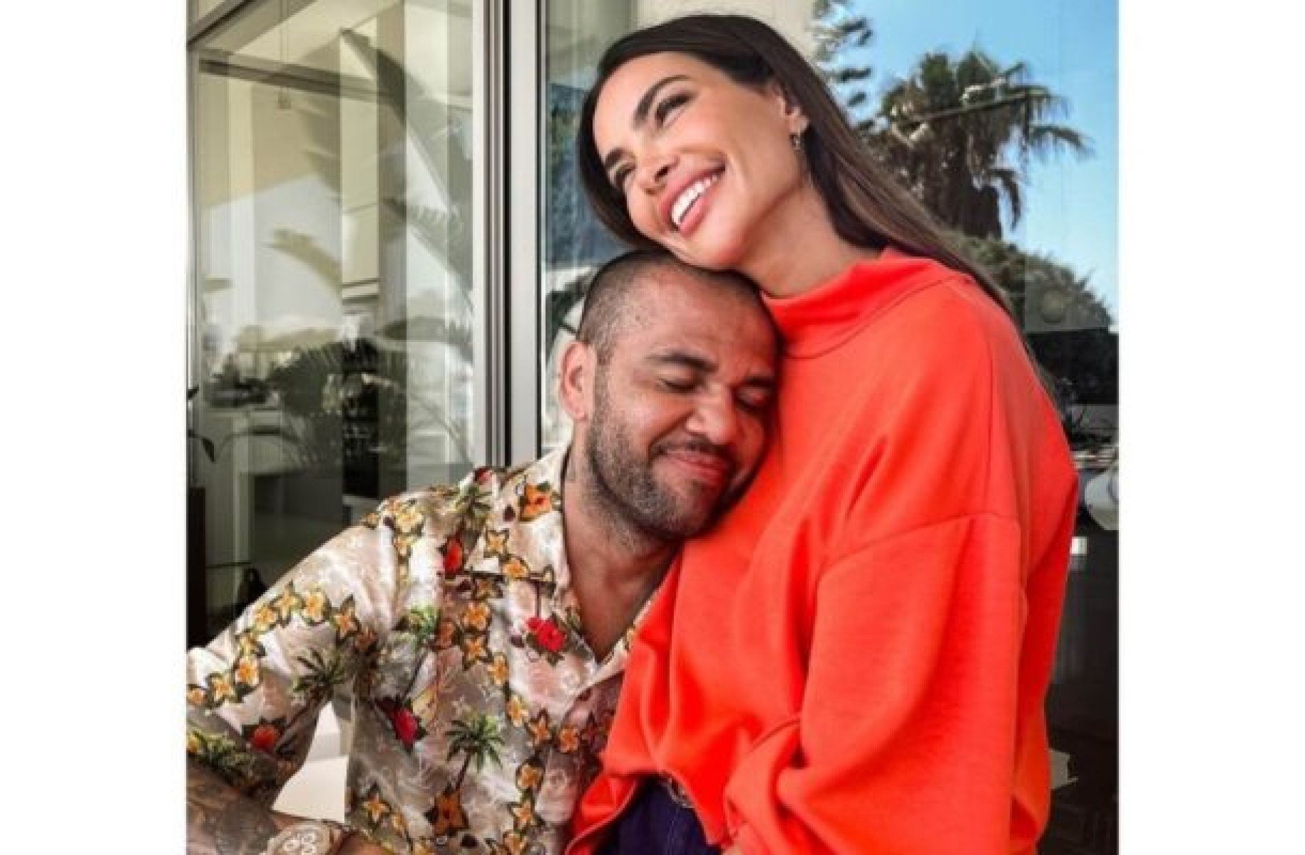 Joana Sanz publica 1º registro com Daniel Alves após prisão e manda recado