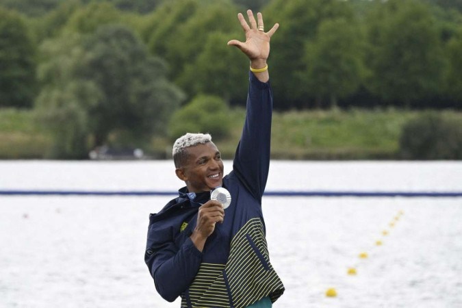 Na final, Isaquias ficou atrás somente do tcheco Martin Fuska, por 1 segundo e 17 milésimos.
 -  (crédito: Olivier MORIN / AFP)