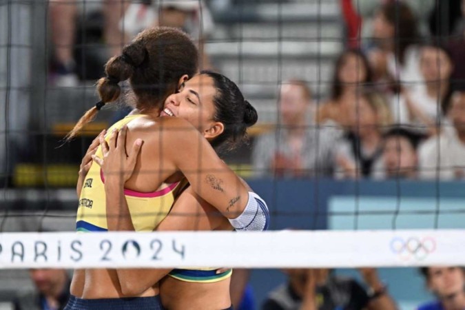 Ana Patrícia e Duda na disputa pelo ouro no vôlei de praia dos Jogos Olímpicos de Paris 2024 -  (crédito: Leandro Couri/EM/D.A Press)