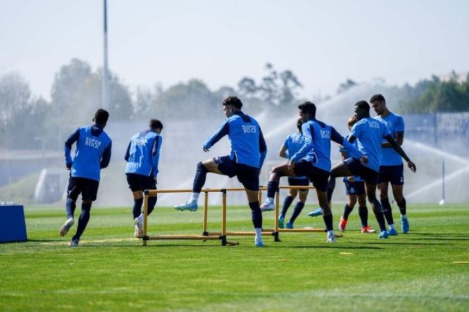 Jogadores do Porto durante treinamento da equipe  -  (crédito: Foto: Divulgação)