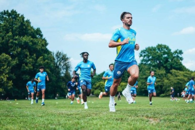 Jogadores do City durante treinamento da equipe  -  (crédito: Foto: Divulgação/Manchester City)