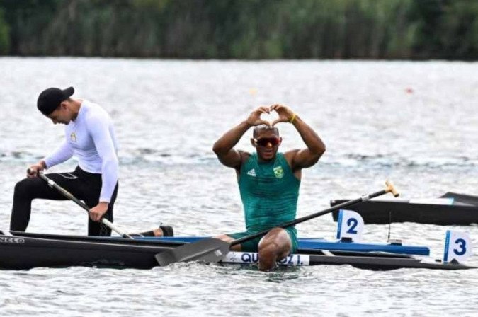 O atleta ainda afirmou que a conquista retirou um peso nas costas. 