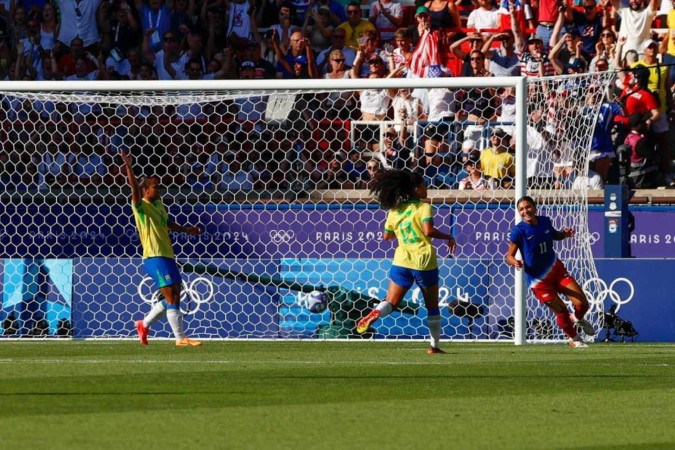 a seleção feminina perde para os EUA e ganha medalha de prata nas Olimpíadas de Paris 2024 -  (crédito: Abelardo Mendes Jr./Esp. Correio/D.A.Press)