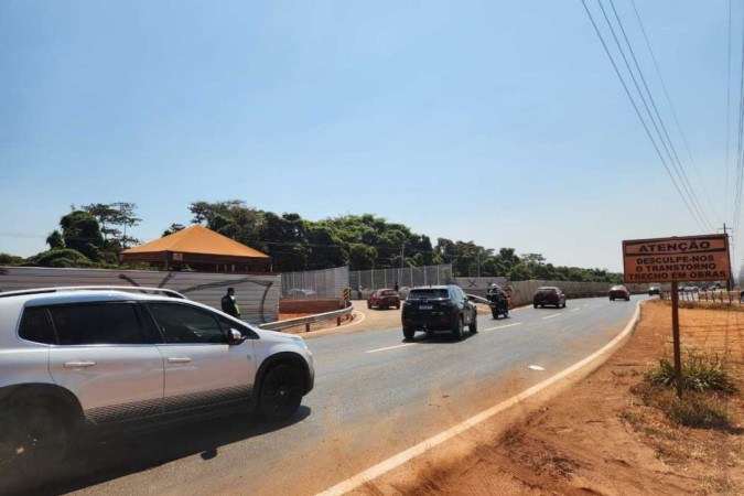 Primeiro trecho viaduto do Jardim Botânico é liberado -  (crédito: Eduarda Esposito)