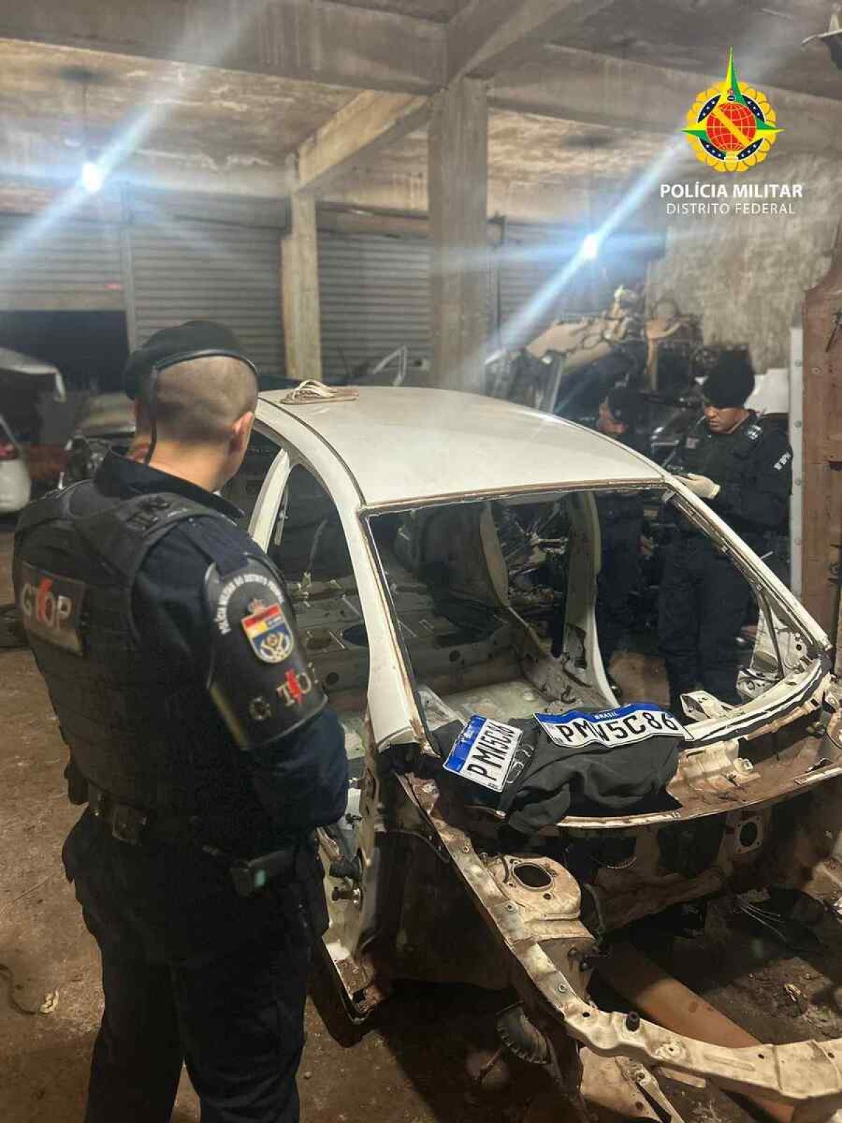 Localizador de carro roubado denunciou oficina clandestina de desmanche de carros roubados