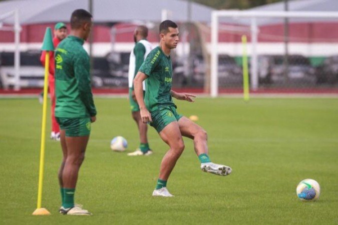 Luan Brito em ação, no treinamento do Fluminense  -  (crédito:  - Foto: Marcelo Gonçalves/Fluminense )