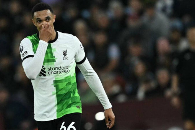 Alexander-Arnold estaria na mira de Real Madrid e Barcelona -  (crédito: Foto: Ben Stansall/AFP via Getty Images)