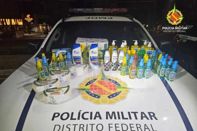 Dupla fugiu de carro, mas foram encontrados pela PMDF -  (crédito: Divulgação PMDF)