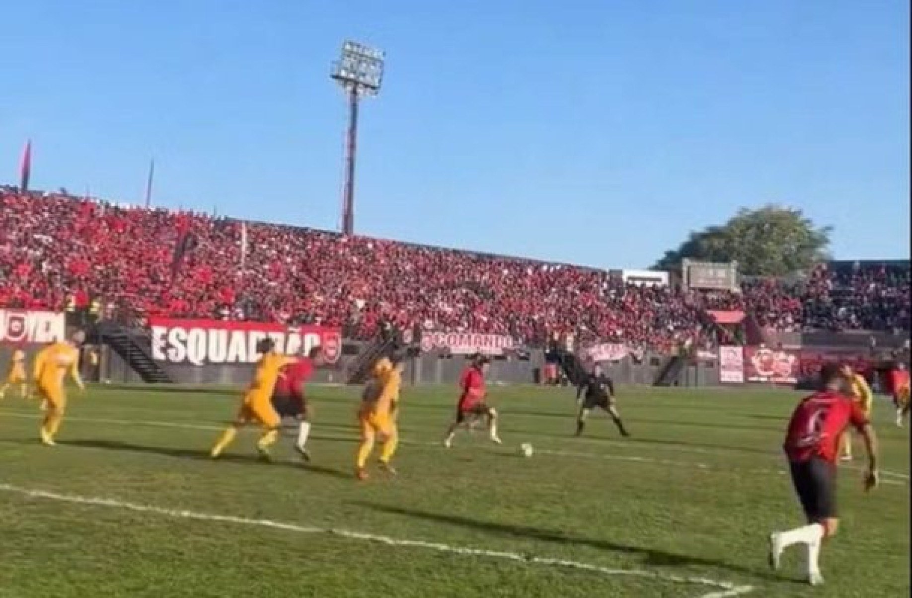 Brasiliense goleia o Brasil de Pelotas, e encaminha classificação às quartas da Série D